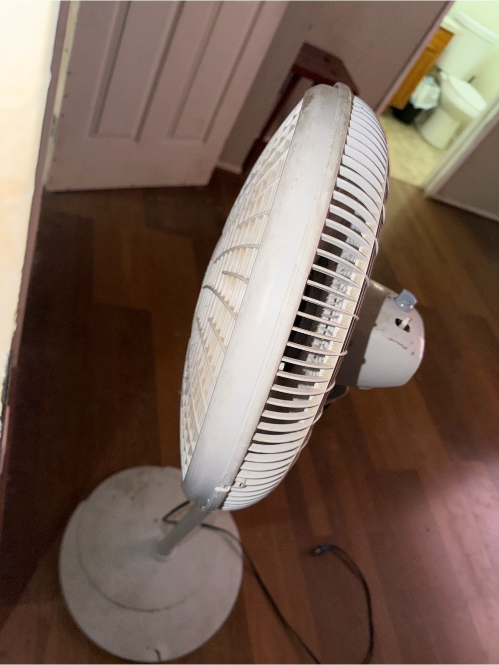 White Pedestal Floor Fan for Home Cooling